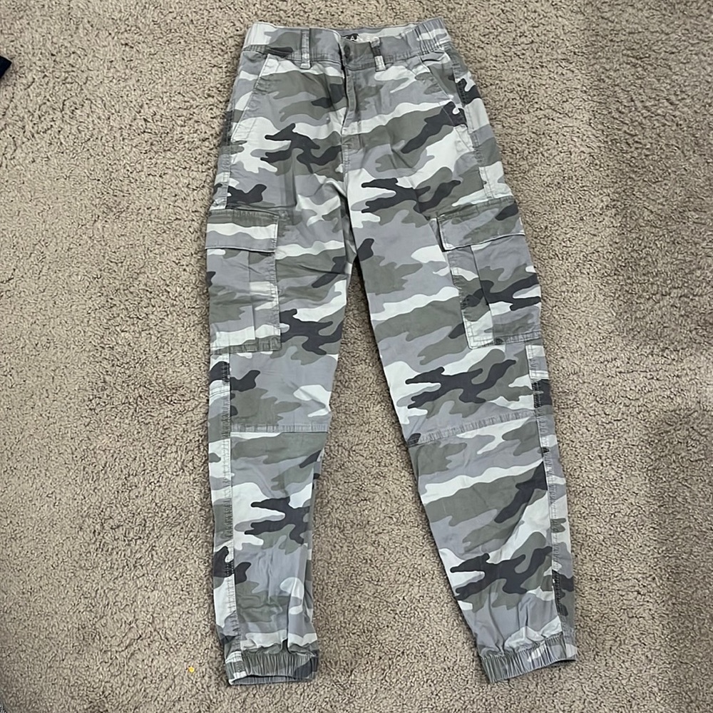 American Eagle cargo pants
